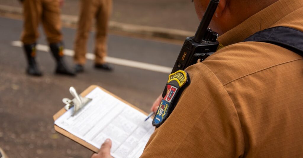 découvrez la procédure complète pour gérer un arrêt de travail, incluant les étapes à suivre, les droits des employés et les obligations des employeurs.