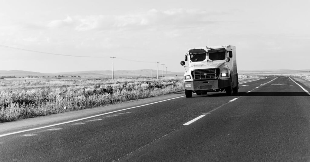 découvrez le salaire moyen pour le métier de transporteur blindé, les facteurs qui influencent la rémunération et les perspectives de carrière dans ce secteur spécialisé.