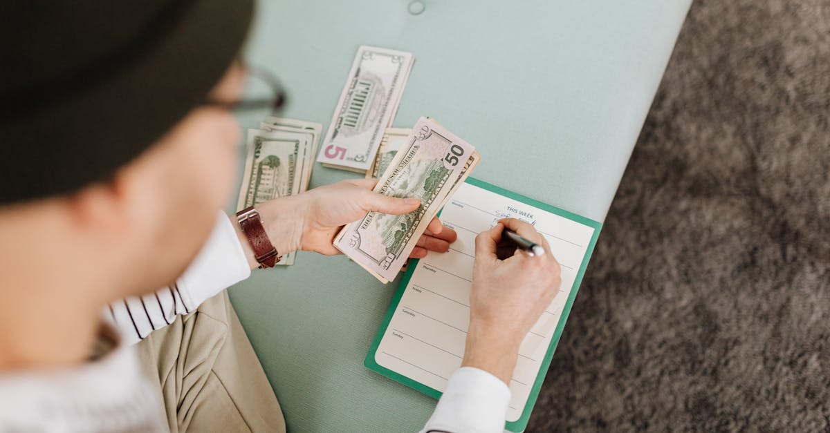 découvrez notre plan d'épargne salariale, une solution avantageuse pour vous aider à constituer un capital avec les contributions de votre employeur et des avantages fiscaux attractifs.