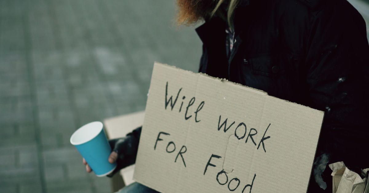 comprendre le sous-emploi : situations, causes et impacts sur le marché du travail.